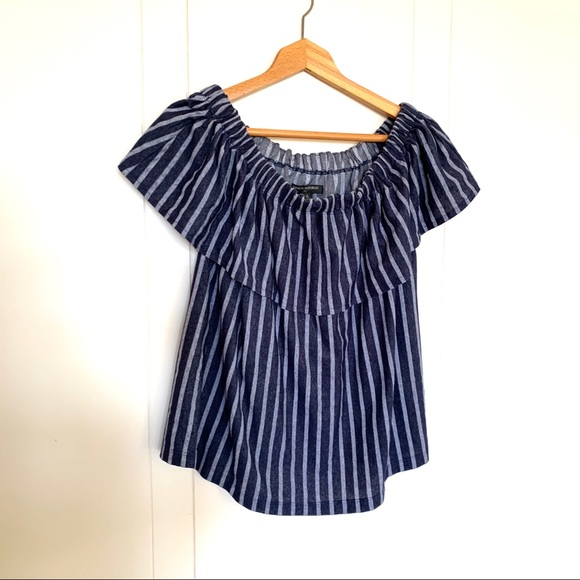 Banana Republic Off The Shoulder Shirt - Picture 2 of 4